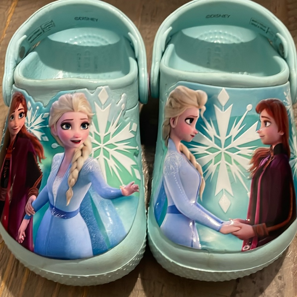 Disney Frozen Crocs